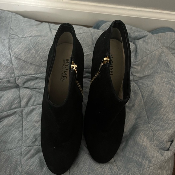 Michael Kors Black Ankle Booties with Gold Zipper - Picture 2 of 5